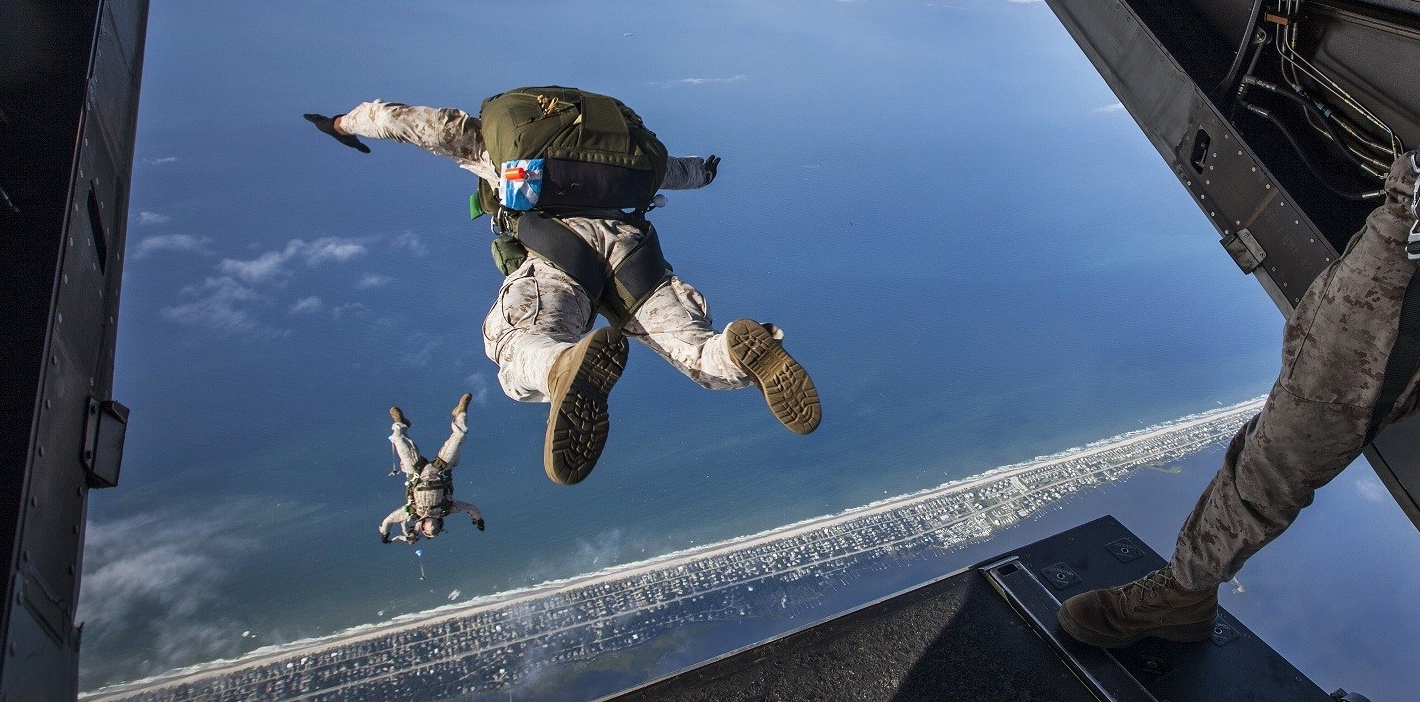 parachute-skydiving-parachuting-jumping-128880